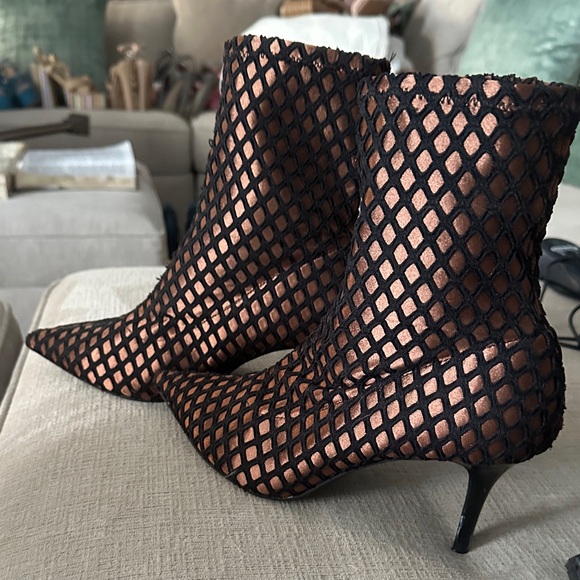 Zara Elegant Black Mesh Ankle Boots - Picture 5 of 6